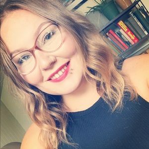 Meet your Posher, Jennica